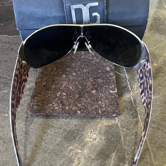Leopard Dolce & Gabbana Sunglasses Leopard Print 2005-M EUC - Picture 3 of 16